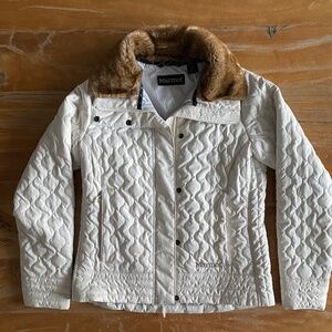 Women’s Cream Marmot Jacket Size M With BEAUTIFUL Faux Fur Collar